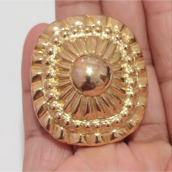 Vintage Gold Tone Dome Shaped Textured Scarf Ring Clip Rectangle Smooth Corners - Picture 1 of 8